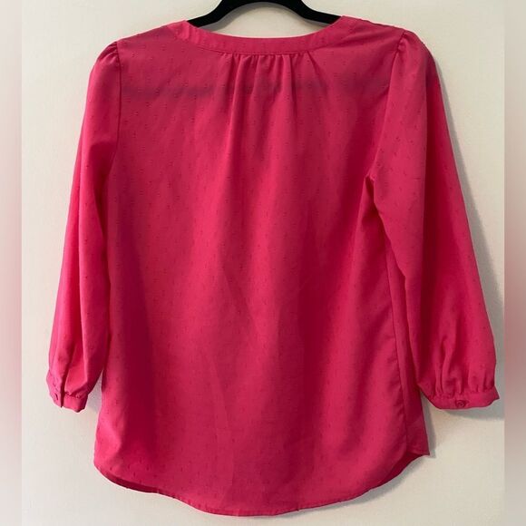 Elle, Hot Pink Peasant Top w/ a beautiful texture pattern, long sleeve - Picture 9 of 9